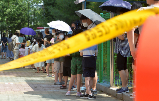 오후 9시까지 확진자 1592명…30일 1700명대 예상 - 중앙일보 - 중앙일보