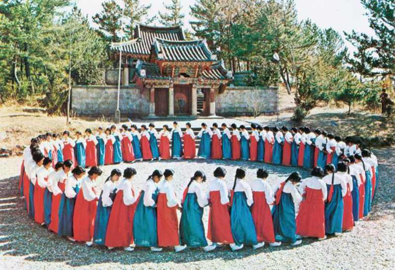 추석특집 추석의 전통놀이 '강강술래·씨름·거북놀이' - 중앙일보